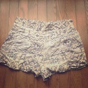 Print shorts